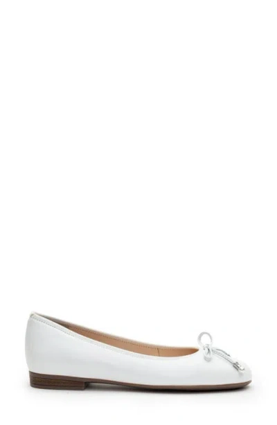Ara Scout Flat In White