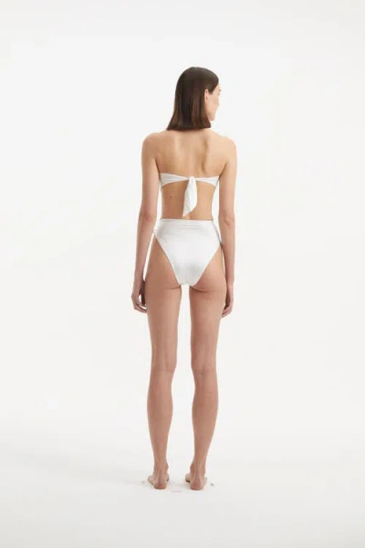 Moeva Clyde In White