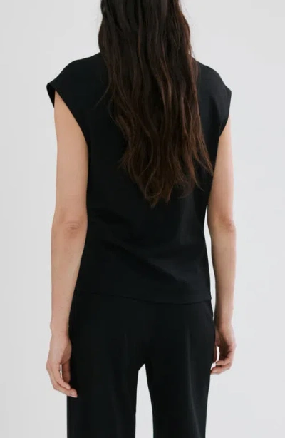 Mango Pleated Top In Black
