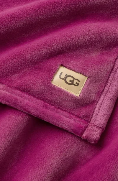 Ugg (r) Coco Throw Blanket In Red