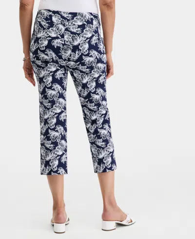 Jm Collection Womens Printed Pull On Capri Pants Macys Exclusive In White
