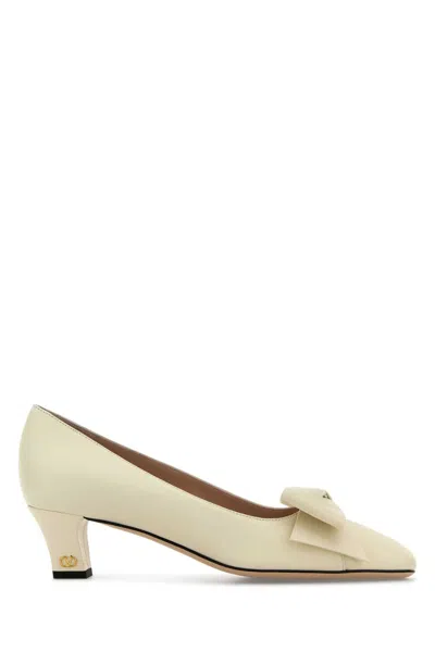Valentino Garavani Women  Bowow Leather Dã©colletã© With Bow Detail In White