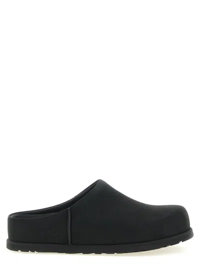 Ugg Black Solid Slides In Black