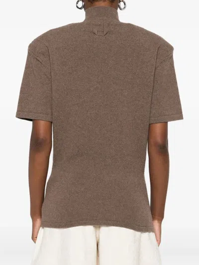 Jacquemus Ribbed Slim-fit Mock-neck Short-sleeve Wool-cashmere Jersey In Brown