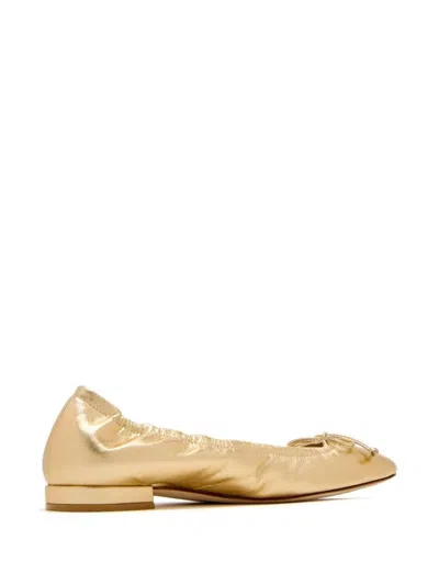 Stuart Weitzman Bria Bow Ballet Flat In Gold
