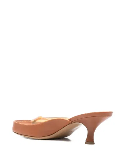 Chloé Junie Leather And Tpu Thong Sandals In Brown