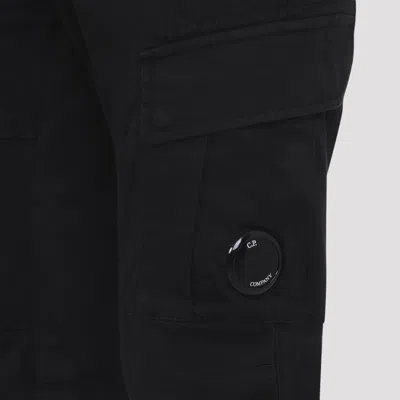 C.p. Company C.p.company Pantalone Cargo Con Patch Logo In Black