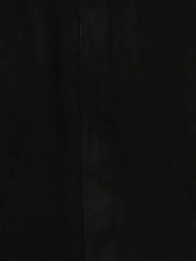 Universal Works 래글런 소매 버튼 코트 In Black