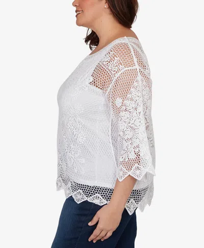 Ruby Rd. Plus Size Scalloped Medallion Crochet Lined Lace Top In White