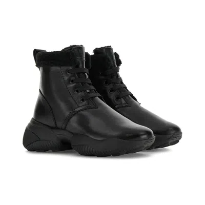 Hogan Interaction Leather Bootie In Black