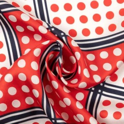 Echo Grid Dots Silk Square In Black