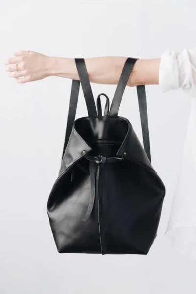 Harper The Label The Folded Backpack In Black