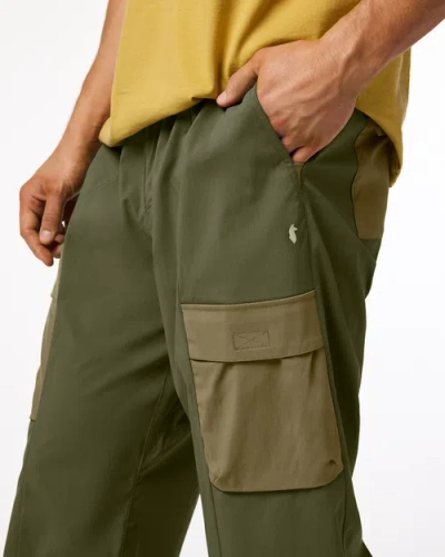 Cotopaxi Coraje Tech Cargo Pant In Green