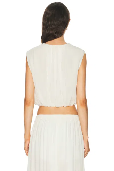 Frame The Wave Top In White