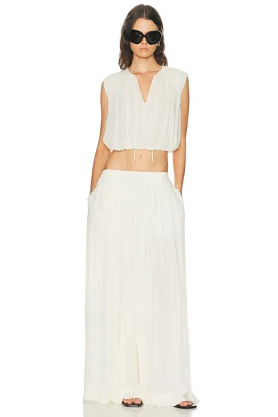Frame The Wave Top In White