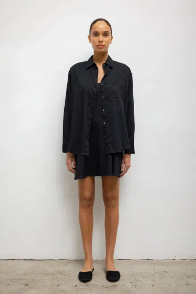 Leset Pre-order: Yoko Classic Button Down In Black