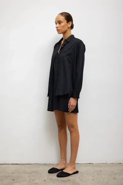 Leset Pre-order: Yoko Classic Button Down In Black