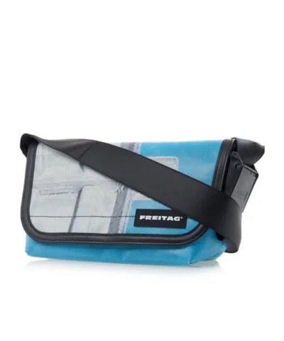 Freitag Logo Shoulder Bag In Black