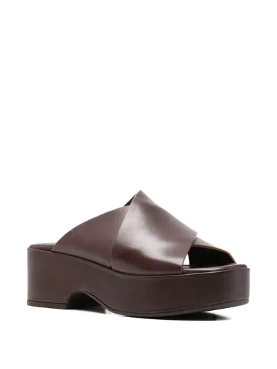Curiosite Crossover-strap Platform Sandals In Brown