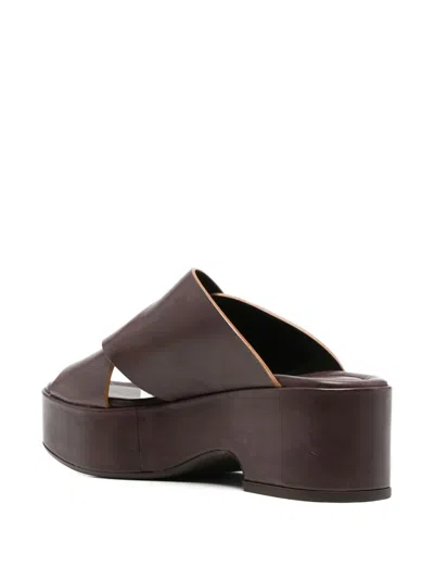 Curiosite Crossover-strap Platform Sandals In Brown