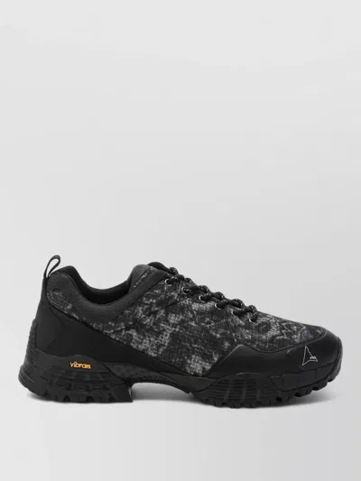 Roa Sneaker Pull Tab Rubber Sole Design In Black