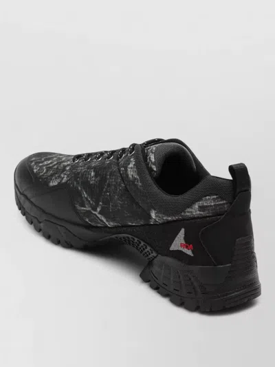 Roa Sneaker Pull Tab Rubber Sole Design In Black