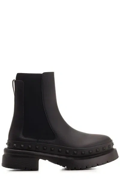 Valentino Garavani  Beatle Rockstud 55 Leather Chelsea Boots In Black