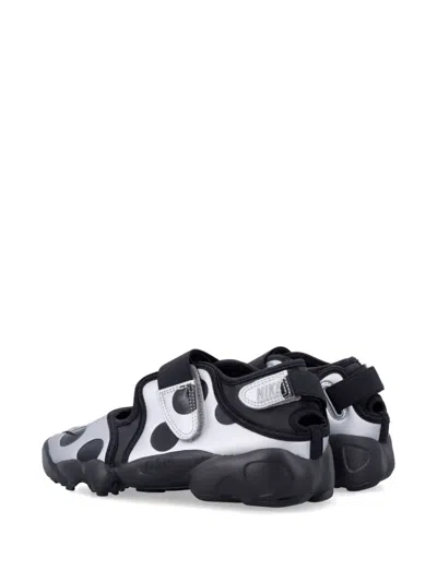 Nike Rift Split Toe Sandals Polka Dot Silhouette In White
