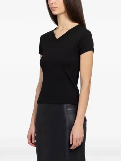 St Agni V-neck T-shirt In Black