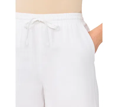 Cece Ruffle Hem Drawstring Shorts In White