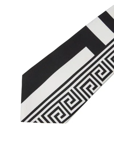 Versace Printed Silk Twill Tie In Black