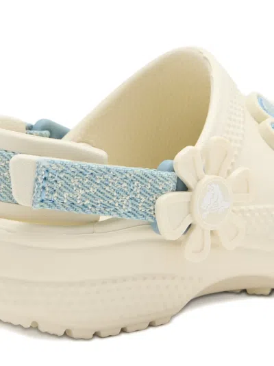 FLOWER-PATCH TOUCH-STRAP CLOGS