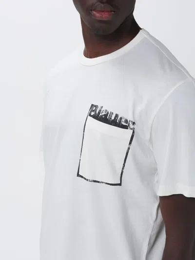 Blauer T-shirt Men In White