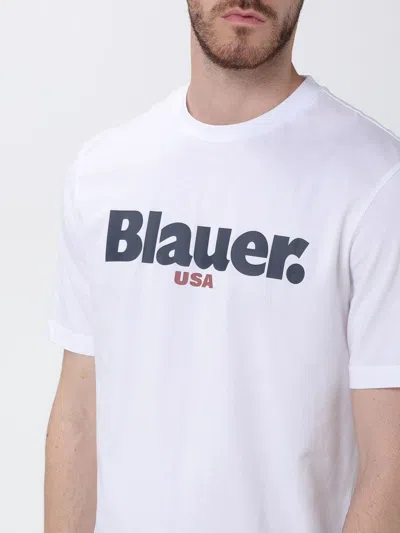 Blauer T-shirt Men In White