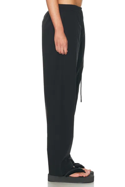 Essentials Active Trace Track Pant In Black