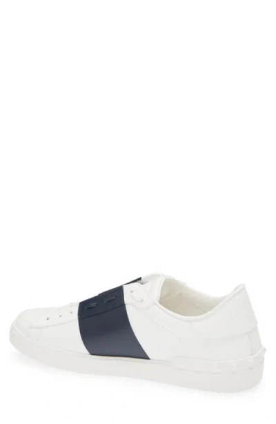 Valentino Garavani Minimalist Leather Sneakers With Contrasting Stripe Detail And Vlogo Signature In White