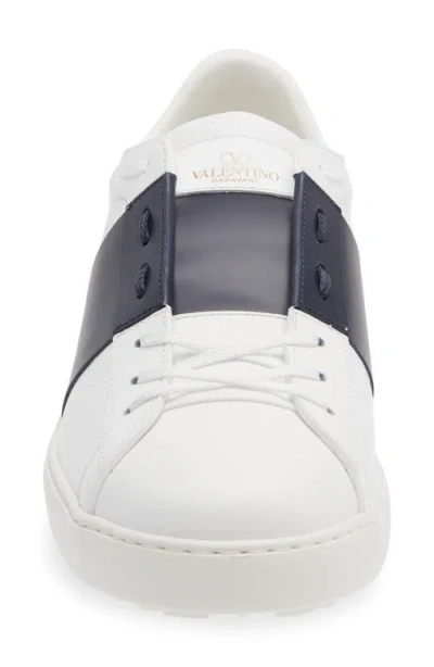 Valentino Garavani Minimalist Leather Sneakers With Contrasting Stripe Detail And Vlogo Signature In White