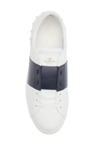 Valentino Garavani Minimalist Leather Sneakers With Contrasting Stripe Detail And Vlogo Signature In White