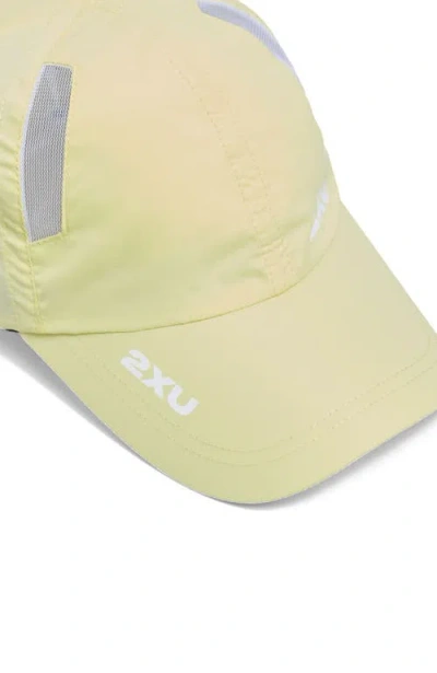 2xu Run Cap In Yellow
