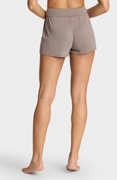 Commando Better Than Basic Relaxed Rib Shorts In Brown