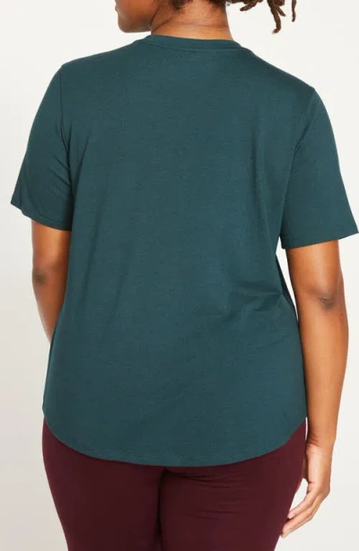 Universal Standard V-rex Tee In Green