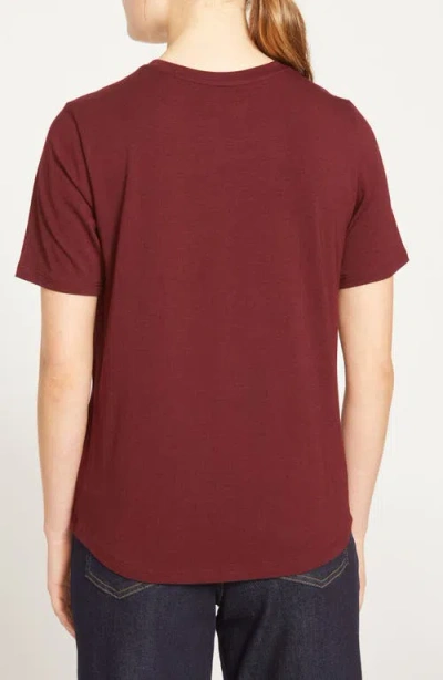 Universal Standard V-rex Tee In Red