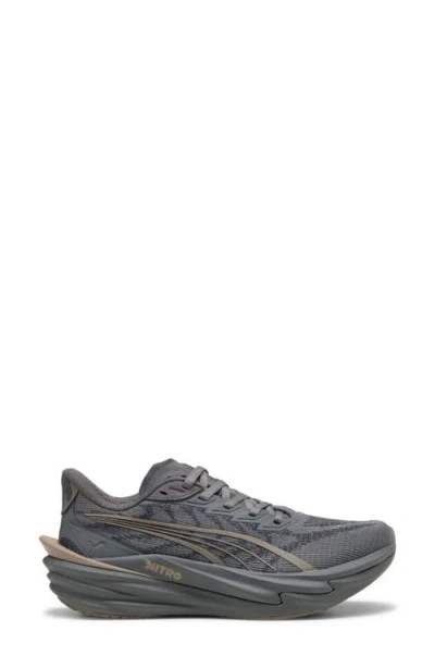 Puma Deviate Nitro 4 Running Shoe In Gray