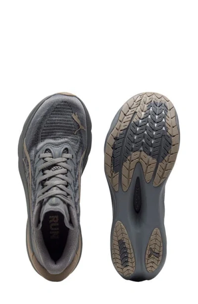 Puma Deviate Nitro 4 Running Shoe In Gray