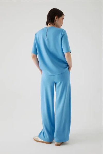 Exquise Regular Crystal Embellished T-shirt In Blue