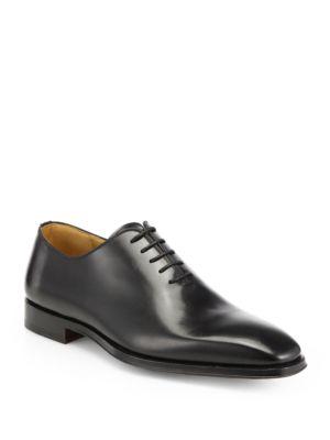 magnanni saks fifth avenue