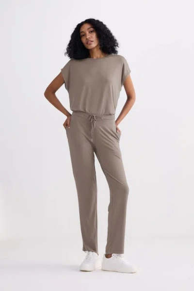 Reistor Relaxed Everyday Tee In Brown