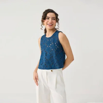 Reistor Embroidered Button-back Top In Blue