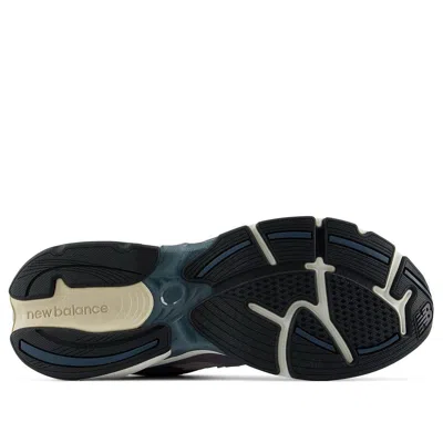New Balance Mens  2010 In Gray/blue/white