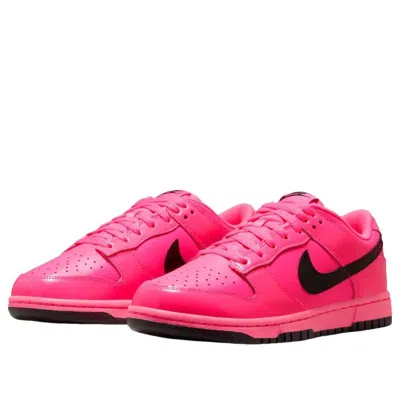 Nike Dunk Low Sneakers In Pink